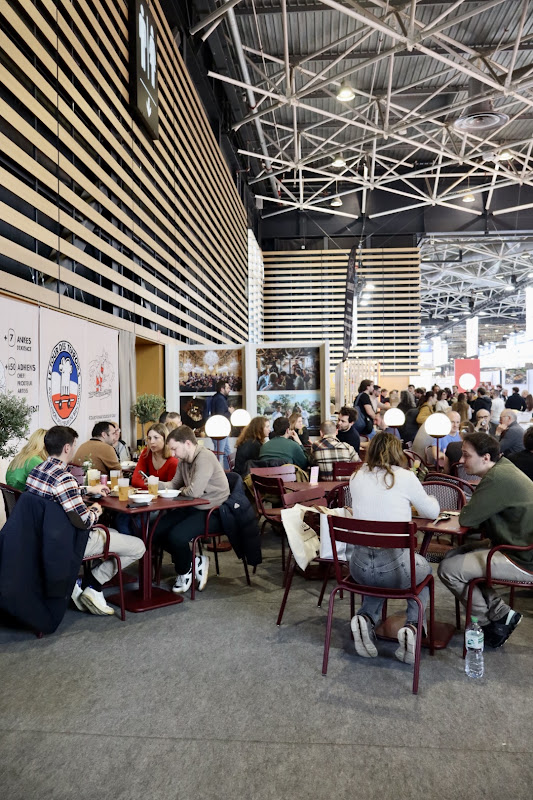 Food court
